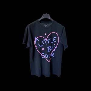 Olivia Rodrigo 2022 Sour Tour T Shirt Men's Large Black Concert Band Merch‎ Flaw